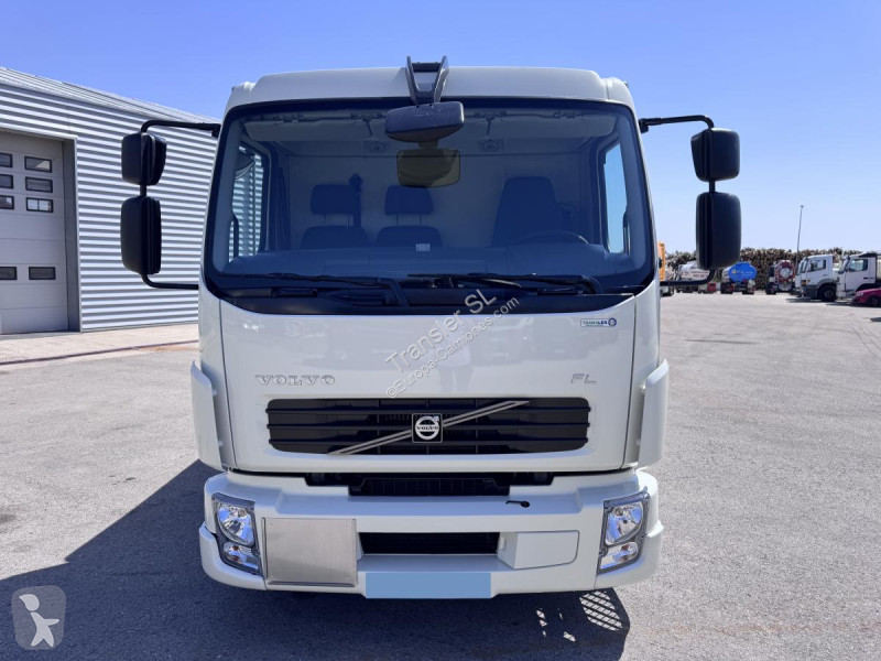شاحنة Volvo FLL-42-240