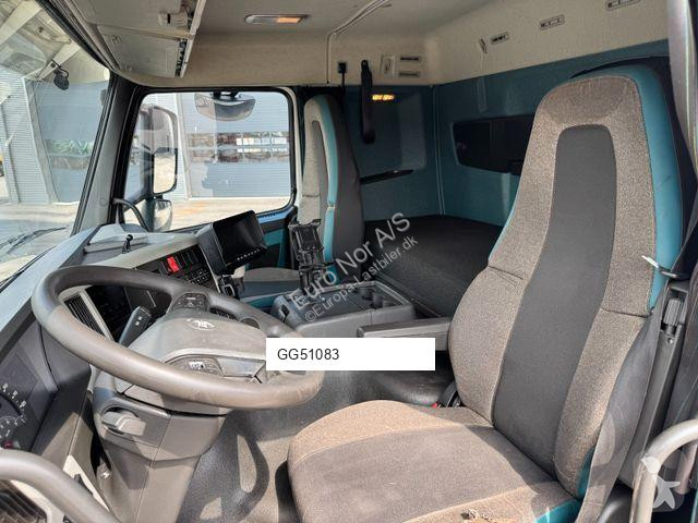 شاحنة  VOLVO FM 330 4x2 HMK Bilcon 12,600 L ADR...