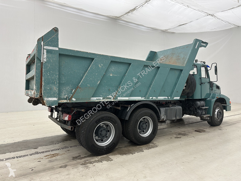 شاحنة Volvo NL12 - 6x4
