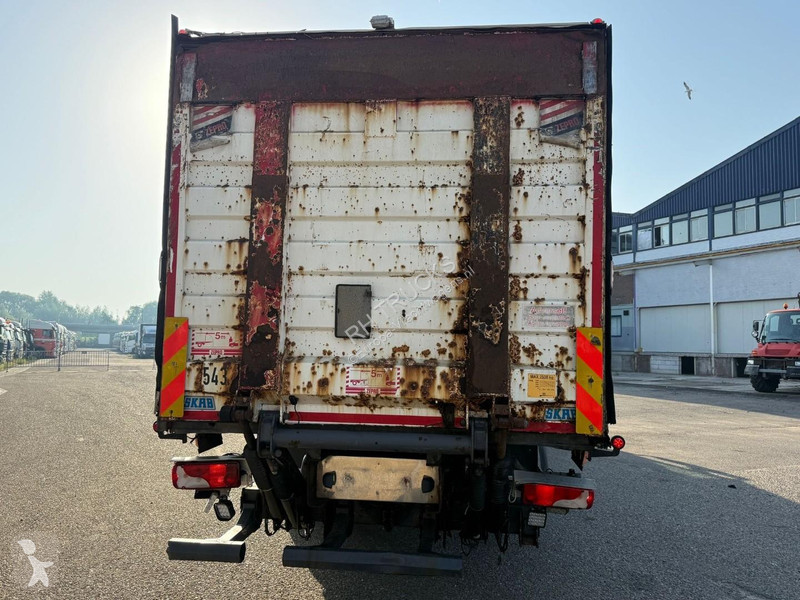 شاحنة MAN TGS 6X2 EURO 6 + BOX 9,70 M + ZEPRO...