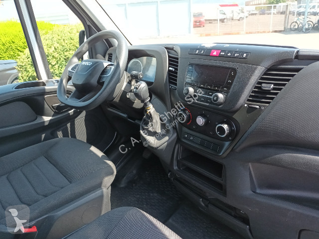 شاحنة Iveco Daily 35C14