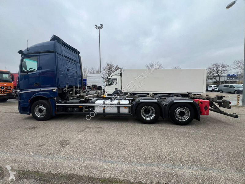 شاحنة Mercedes  2553 L BDF