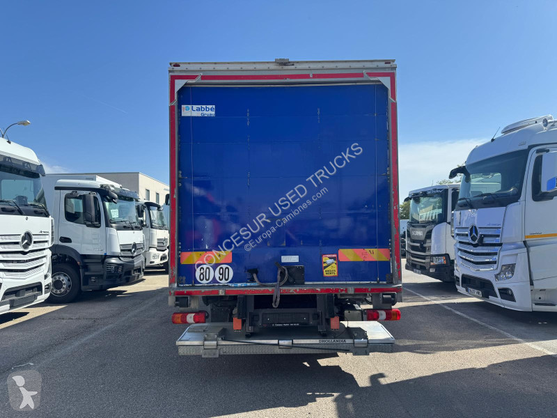 شاحنة Mercedes  1218  L