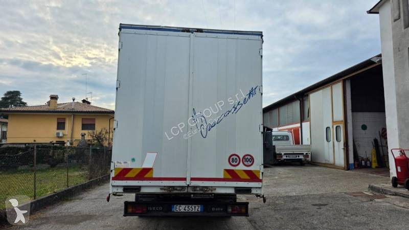 شاحنة Iveco