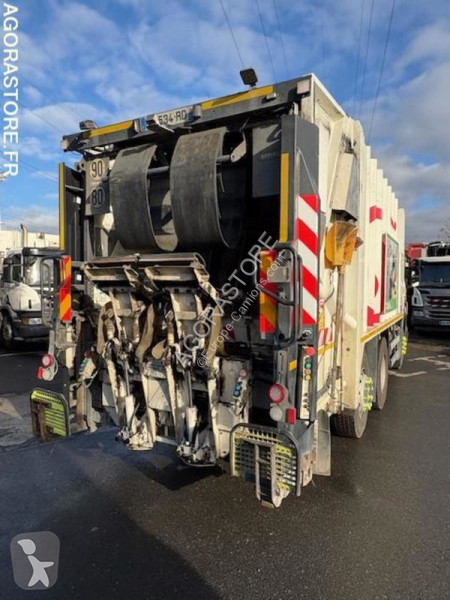 Vehículo de limpieza viaria Scania P280