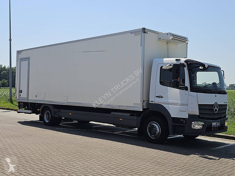 شاحنة Mercedes ATEGO