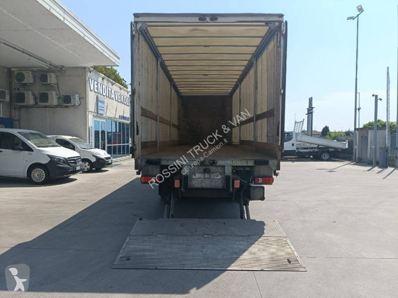 شاحنة Iveco