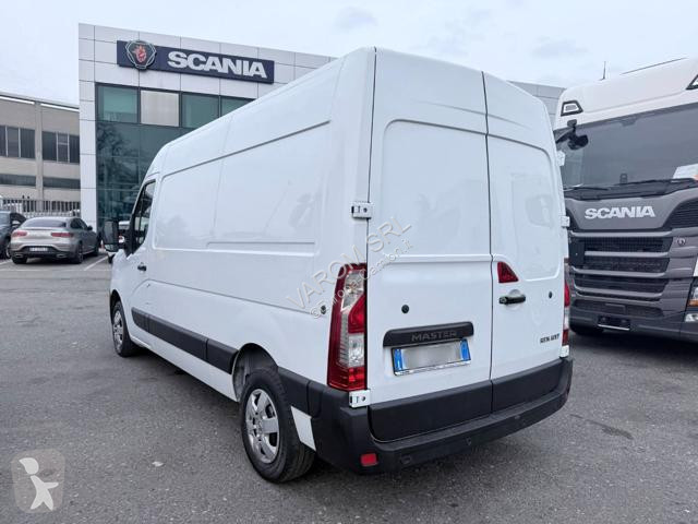 Грузовик Renault MASTER