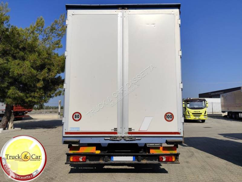 شاحنة Iveco