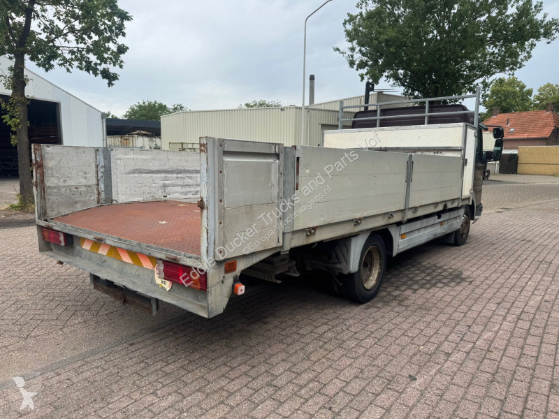 شاحنة Mercedes 815 EURO 2 MANUAL / STEEL...