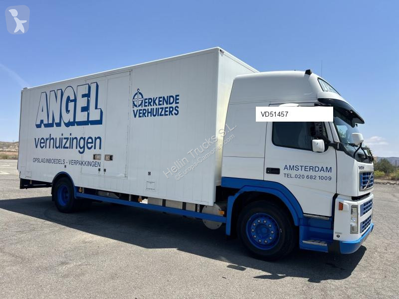 Camion Volvo FM 300 Furgon Mudanzas solo...