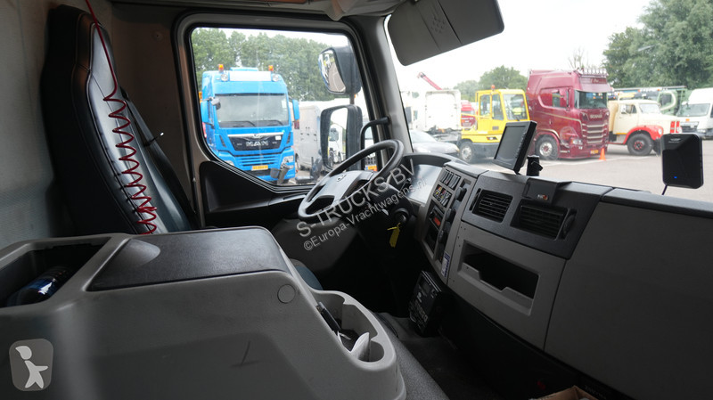 شاحنة Volvo 280 Frigo truck 592.200km