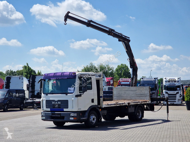 شاحنة MAN 12.210 - HIAB 077 DUO Crane / Grua -...