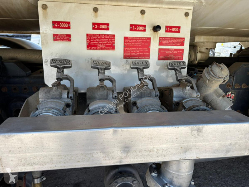 شاحنة Renault CARB LEG 13500 L 4 CPTM PREMIUM