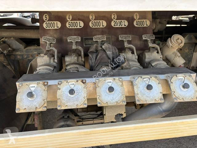 شاحنة Renault CARB LEG MAGYAR 19000 L 5 CPTM...