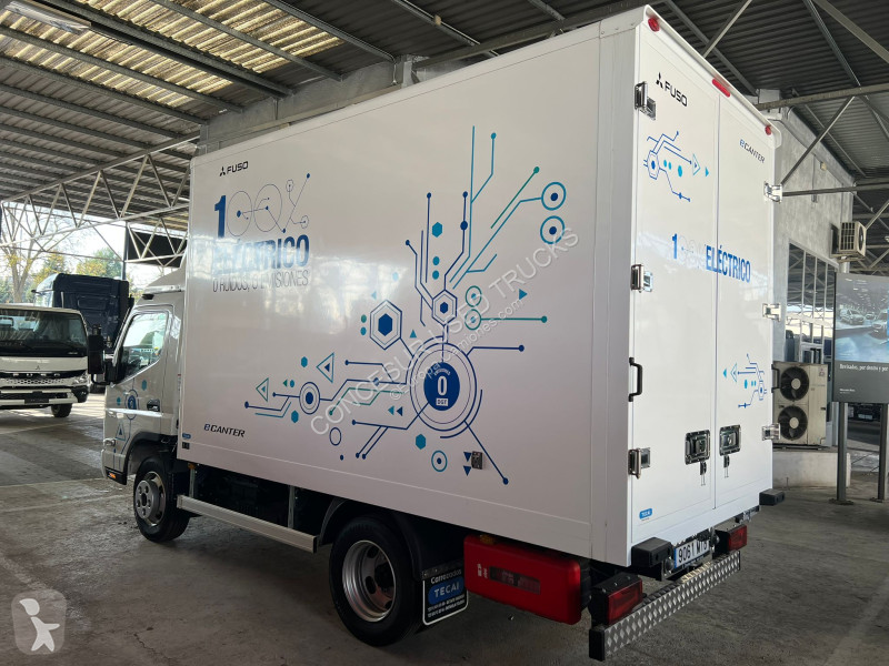 شاحنة Fuso 4 Ton 4C15e