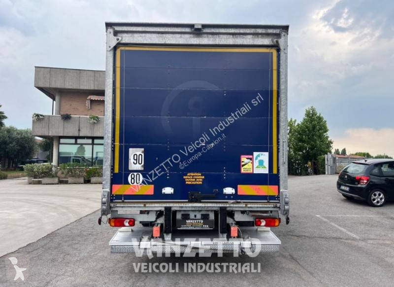 شاحنة Iveco