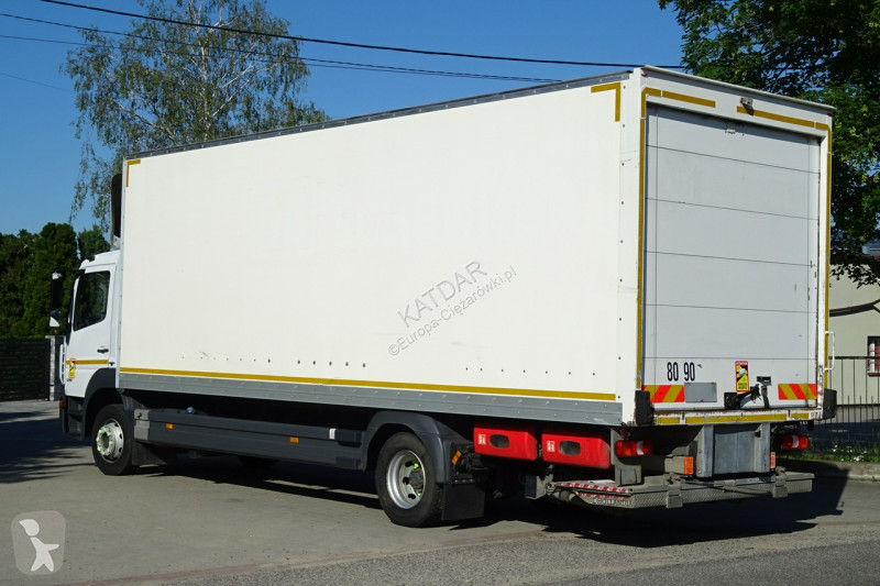 Камион Mercedes 1218 Euro 6 kontener 20pal...