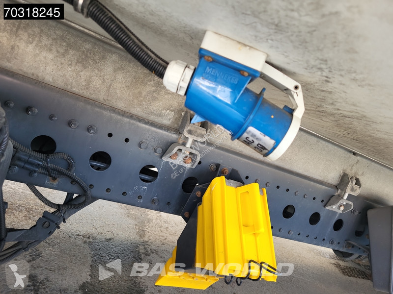شاحنة Mercedes 1530 4X2 Thermo King T-1200R...