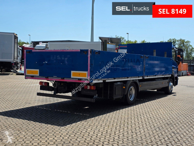 شاحنة Mercedes 1230