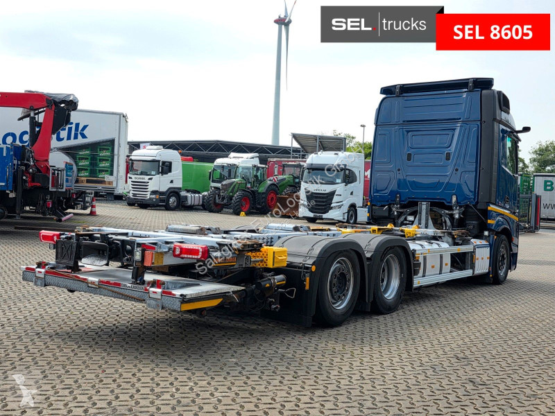 شاحنة Mercedes 2553 / Retarder / Ladebordwand...