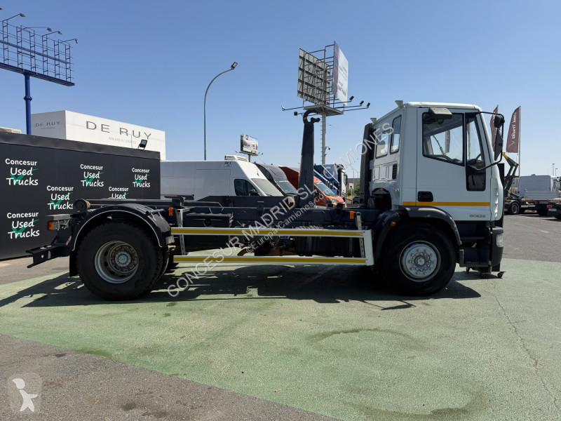 شاحنة Iveco  180E28