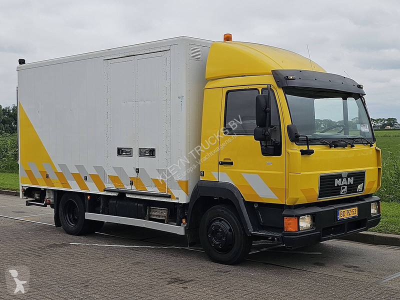 شاحنة MAN L2000 MANUAL 3-SEATS