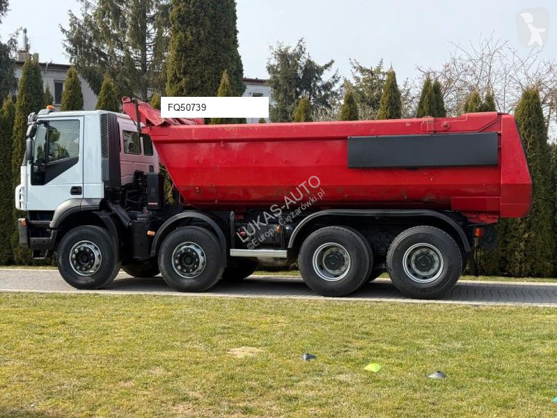 Камион Iveco TRAKKER 450