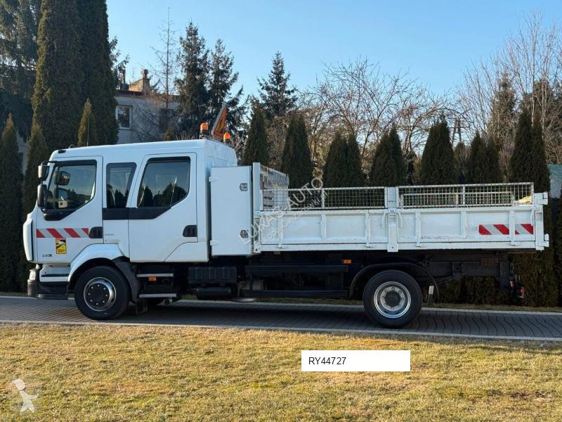 شاحنة Renault MIDLUM 220