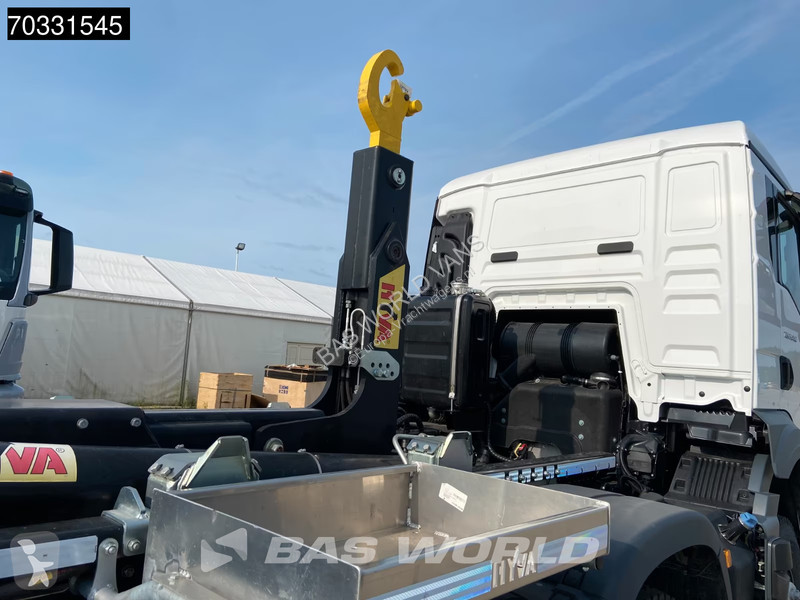 Camion MAN 35.480  8X4 NEW! HYVA...
