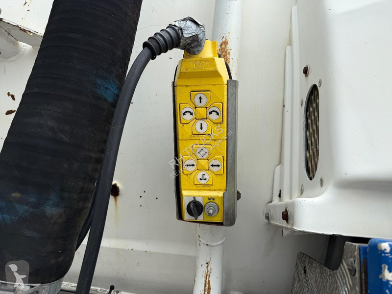 شاحنة Renault 370 6x4 Vacuum tank 12,000...