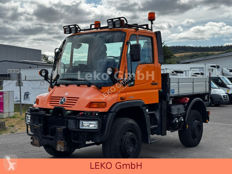 شاحنة Mercedes UNIMOG U400