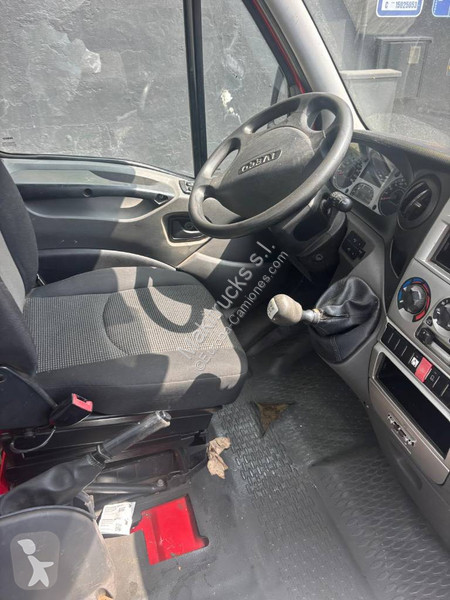 شاحنة Iveco cesta