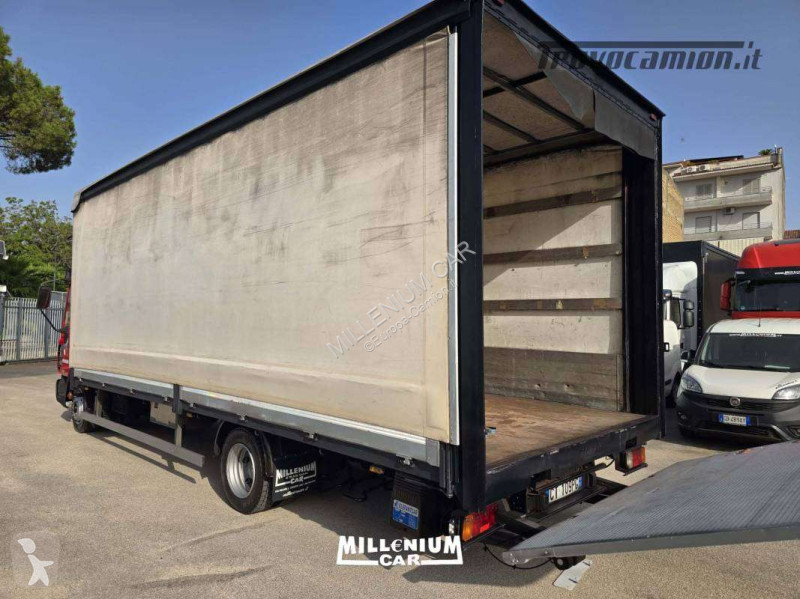 شاحنة Iveco 75E17 CENTINATO 6,80 SPONDA