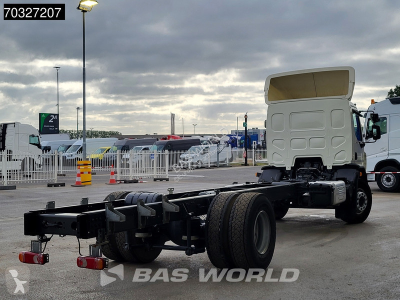 شاحنة DAF 290 4X2 19tons chassis 625cm...