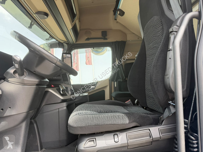 شاحنة Mercedes  1848 GIGA SPACE