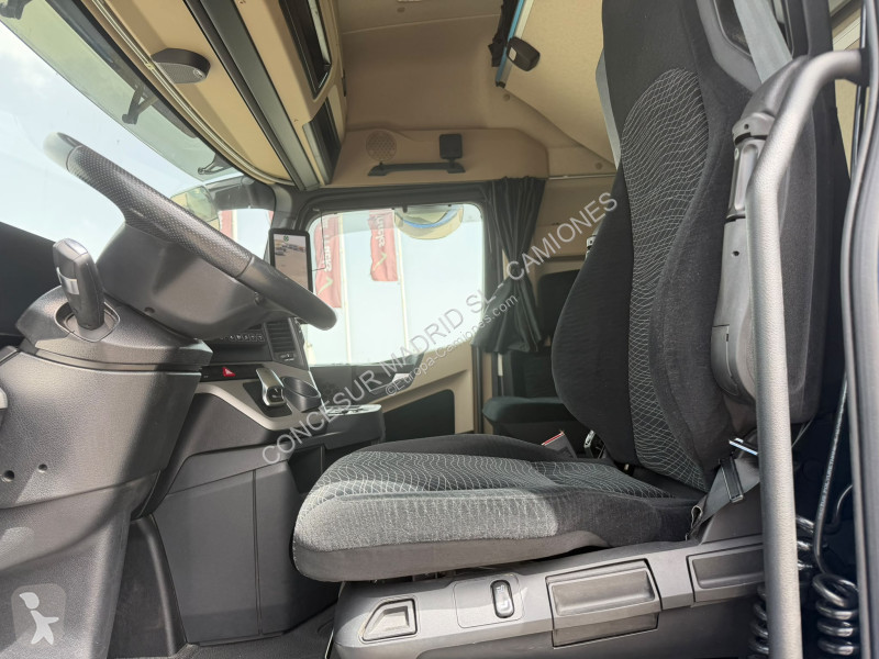 شاحنة Mercedes  1848 GIGA SPACE