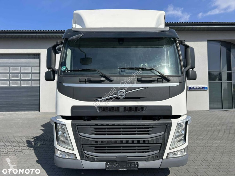 شاحنة Volvo VOLVO  450 CHŁODNIA SCHMITZ CARRIER...