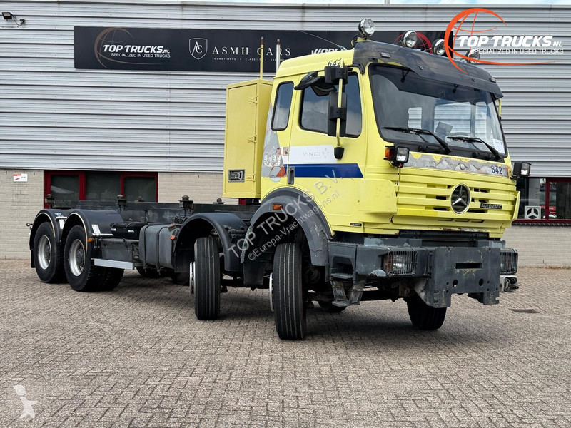 شاحنة Mercedes SK 8x4 - V6 - Euro 2 - Big Axels...