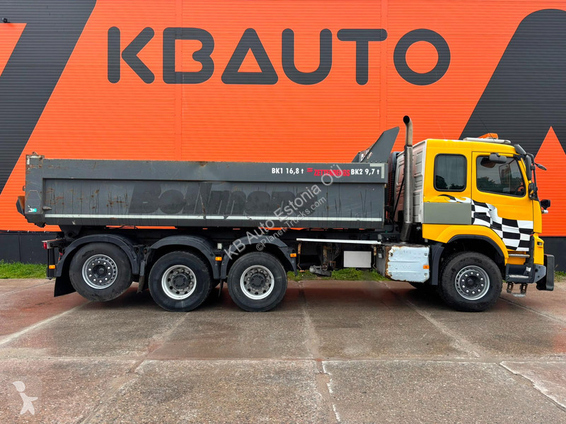شاحنة Volvo 540 8x4*4 BOX L=6271 mm