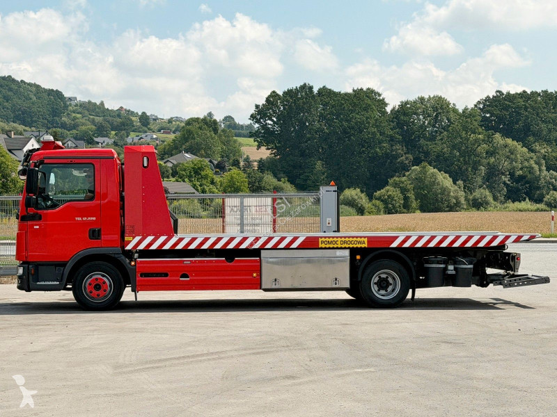 شاحنة MAN 12.220 * ABSCHLEPPWAGEN 5,95 m* TOP