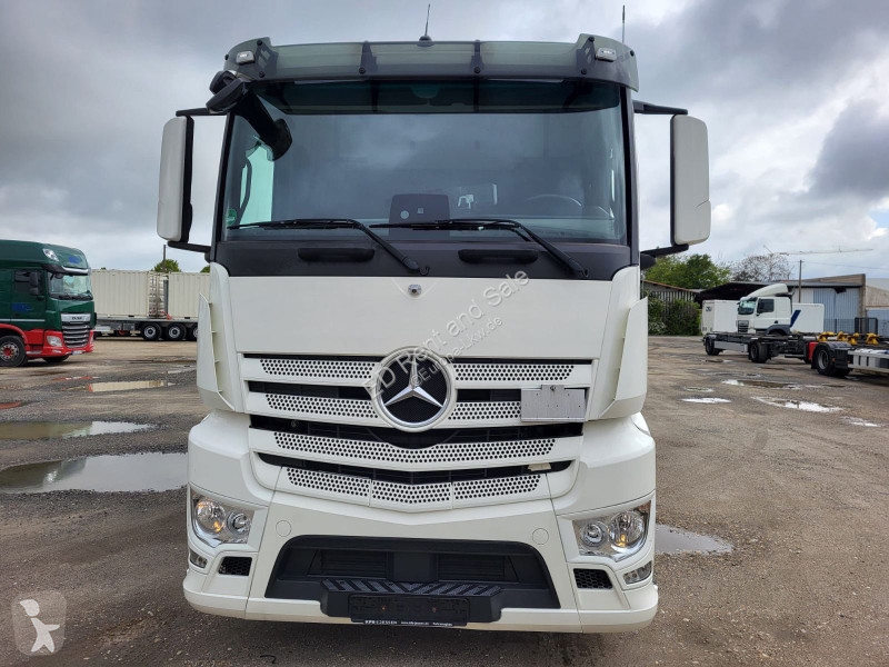 Camion Mercedes 2543 L 9,60 Koffer...