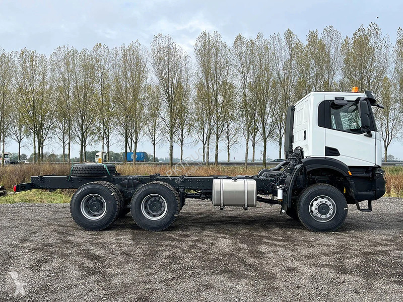 شاحنة Iveco AD380T47WH-3800 Chassis Cabin (2...