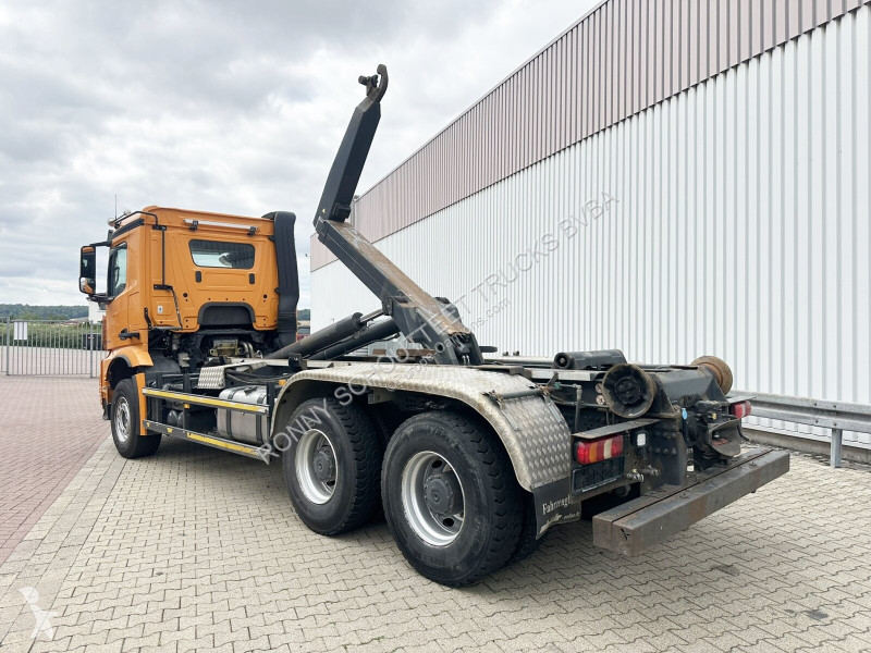 شاحنة Mercedes Arocs 3353 6x4 Arocs 3353 6x4...