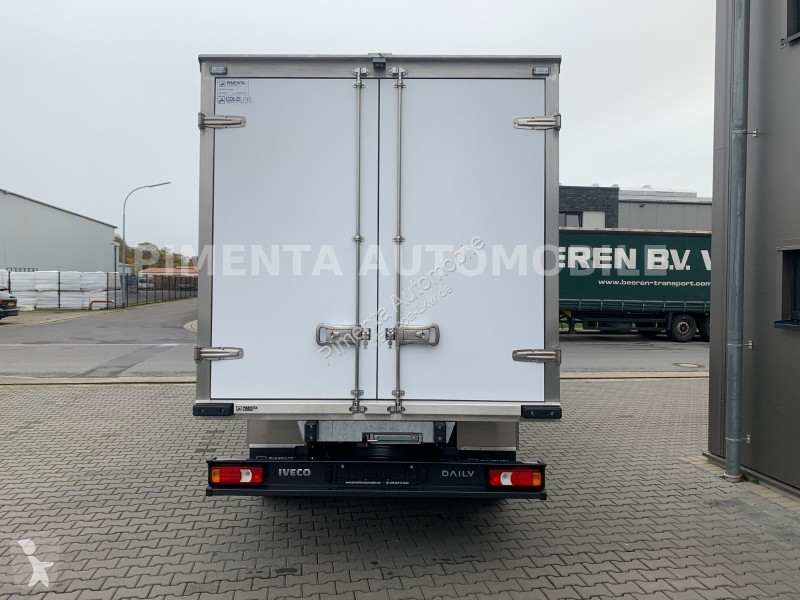 شاحنة Iveco 70C18A8P TK ALU LUFTFE TRENNW...