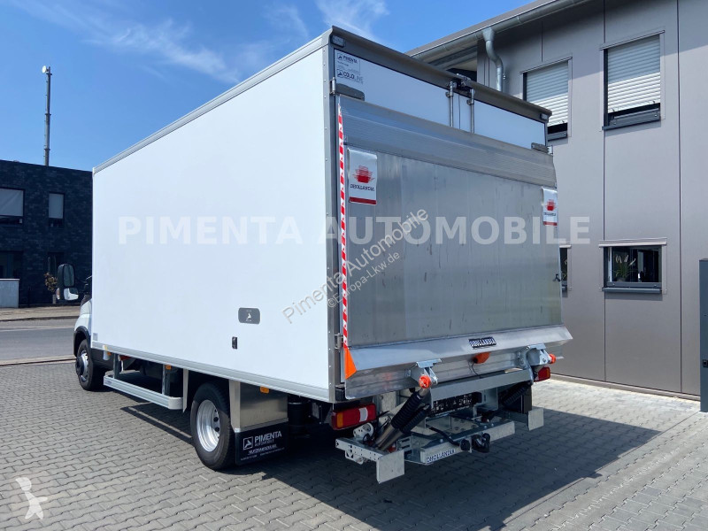 شاحنة Iveco 70C18A8P AUT LUF TK 2,46m BR LED...