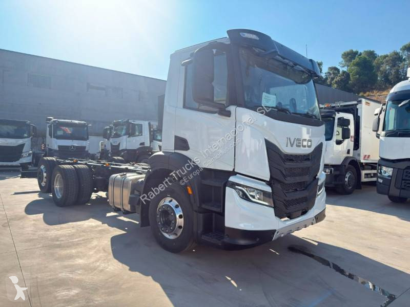شاحنة Iveco