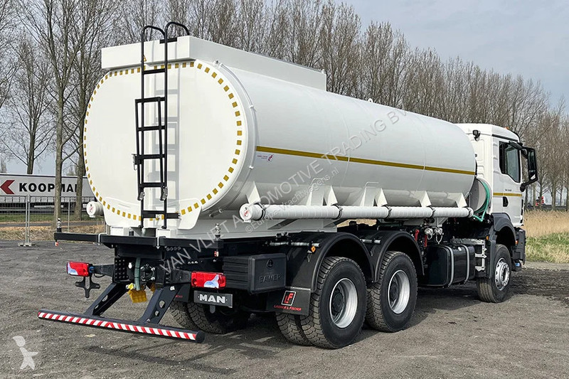 شاحنة MAN 33.400 BB CH Water Tank Truck (8 units)