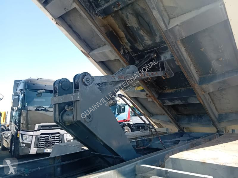شاحنة Renault 320 DCI