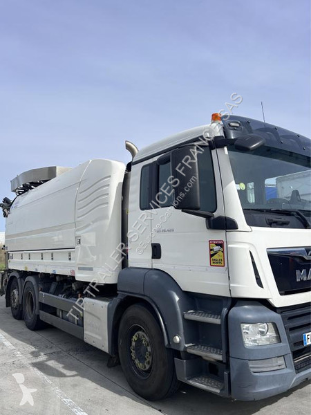شاحنة MAN Truck Truck Tanker Waste 3 Axles